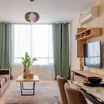 Apartman Telmar Port Sea View - 10 Minutes Walk From Finikoudes Lárnaka