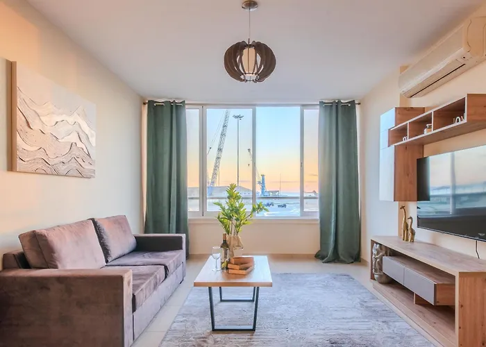 Telmar Port View - 10 Minutes Walk From Finikoudes *