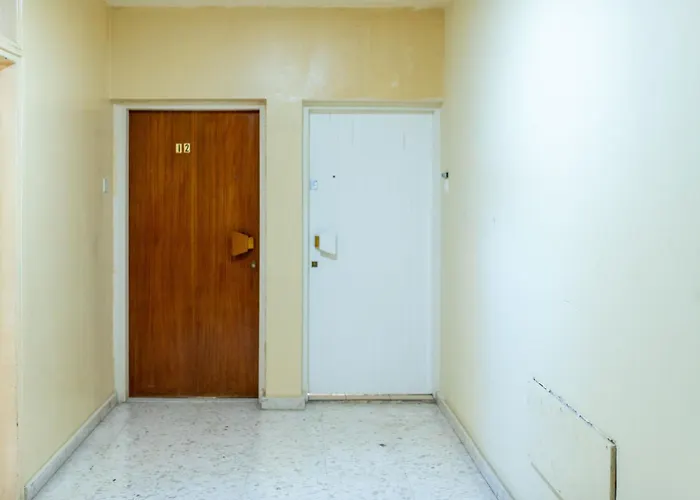 Telmar Port View - 10 Minutes Walk From Finikoudes Larnaca