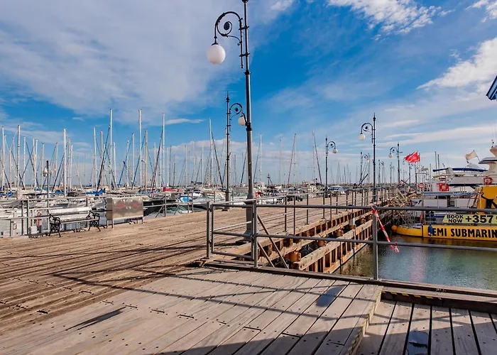 Telmar Port Sea View - 10 Minutes Walk From Finikoudes * Lárnaka