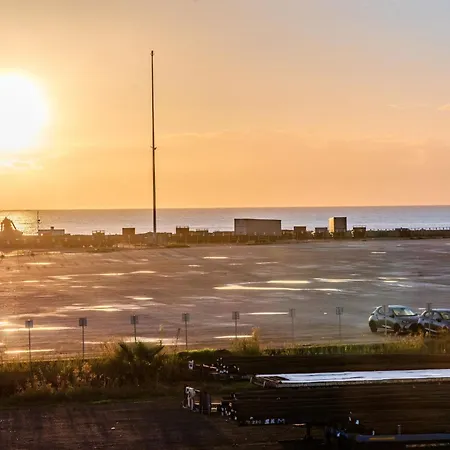 Telmar Port View - 10 Minutes Walk From Finikoudes Lárnaca