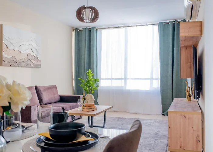 Apartamento Telmar Port View - 10 Minutes Walk From Finikoudes Lárnaca