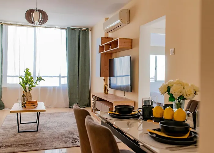 Telmar Port View - 10 Minutes Walk From Finikoudes