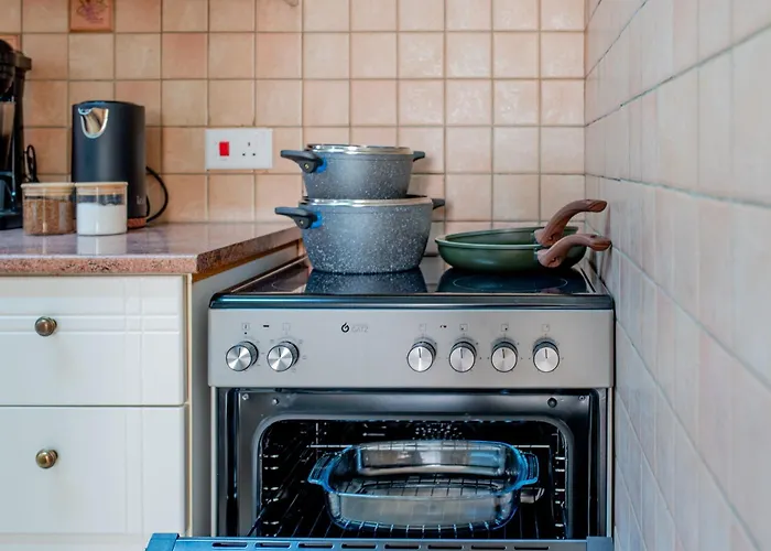 Telmar Port View - 10 Minutes Walk From Finikoudes Lárnaca