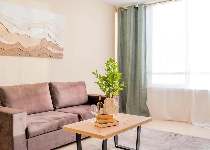 Telmar Port View - 10 Minutes Walk From Finikoudes Appartement