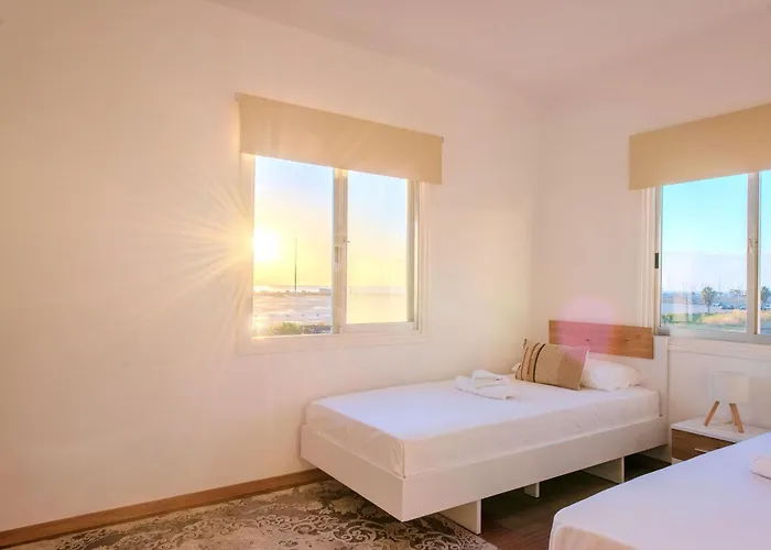 Telmar Port View - 10 Minutes Walk From Finikoudes *