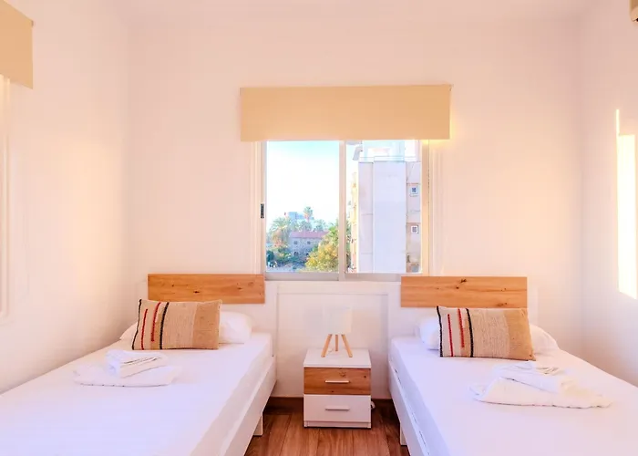 Appartement Telmar Port View - 10 Minutes Walk From Finikoudes Larnaca